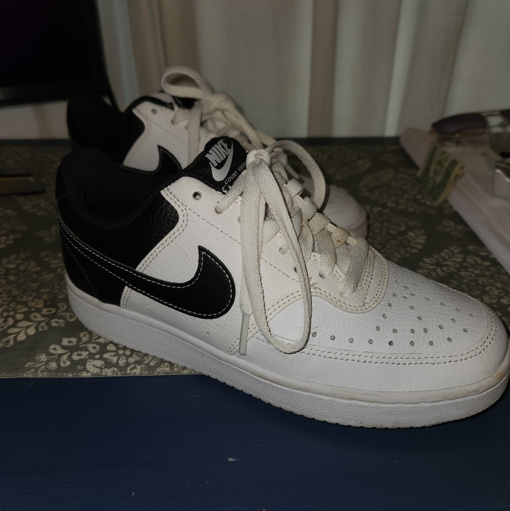 NIKE sneakers